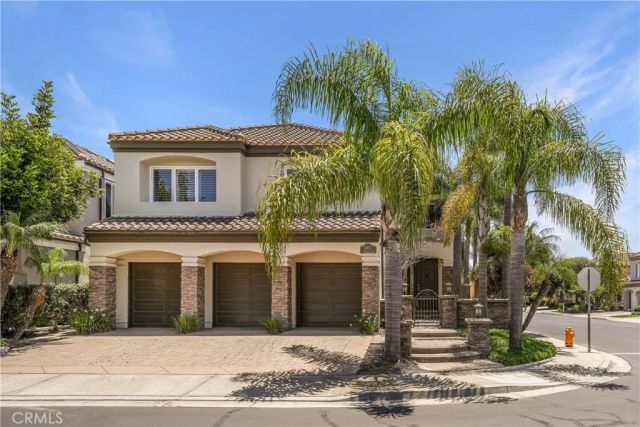 19076 Stonehurst, Huntington Beach, CA 92648