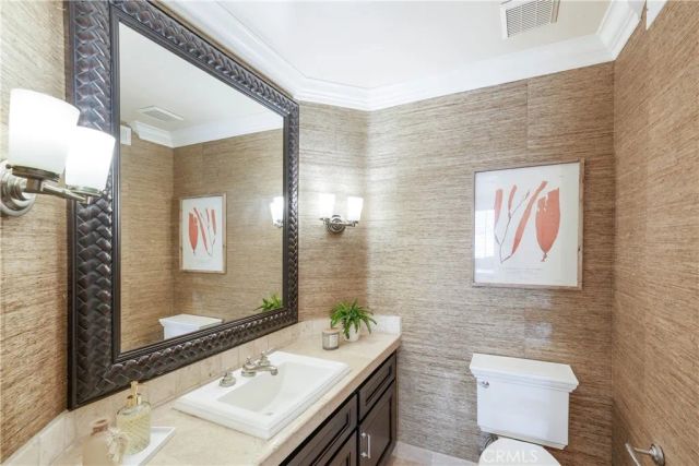 19076 Stonehurst, Huntington Beach, CA 92648