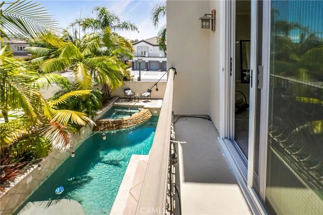 19076 Stonehurst, Huntington Beach, CA 92648