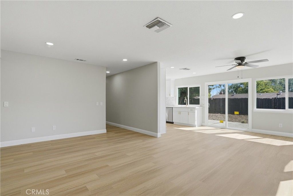 Image 14 of property listing at 2924 Louisiana Place, Riverside, CA 92506