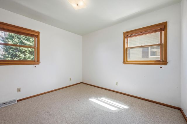 526 Birch Lane S, Moorhead, MN 56560