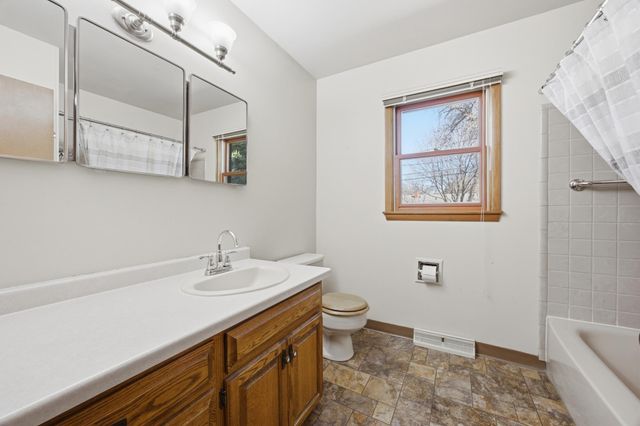 526 Birch Lane S, Moorhead, MN 56560