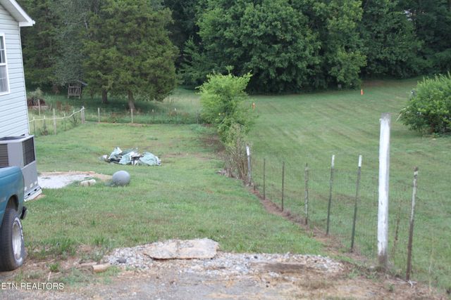 14900 Buttermilk Rd, Lenoir City, TN 37771