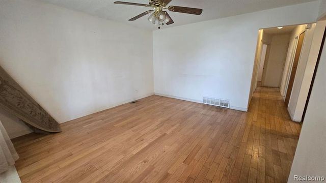 5202 Busch Avenue, Warren, MI 48091