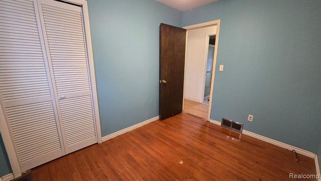 5202 Busch Avenue, Warren, MI 48091
