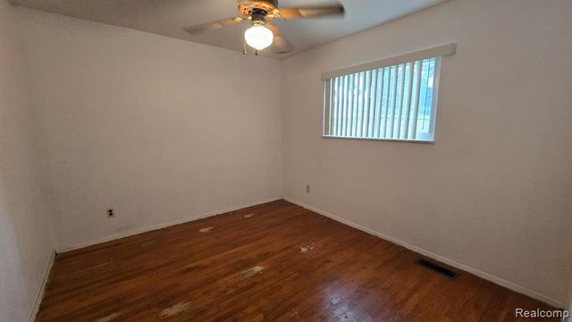 5202 Busch Avenue, Warren, MI 48091