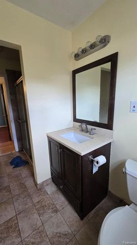 5202 Busch Avenue, Warren, MI 48091