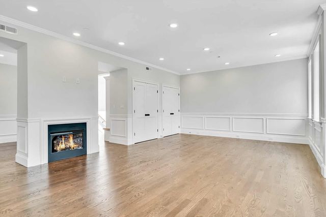 128 Longwood Ave 4, Brookline, MA 02446