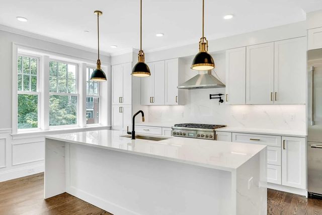 128 Longwood Ave 4, Brookline, MA 02446