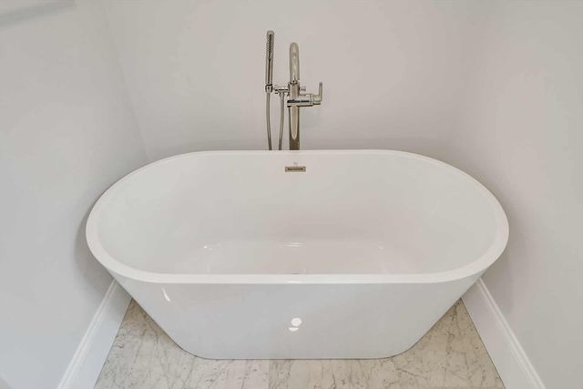 128 Longwood Ave 4, Brookline, MA 02446