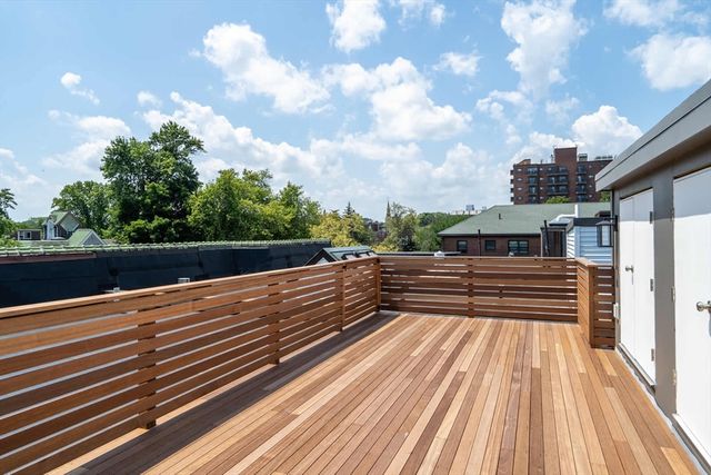 128 Longwood Ave 4, Brookline, MA 02446