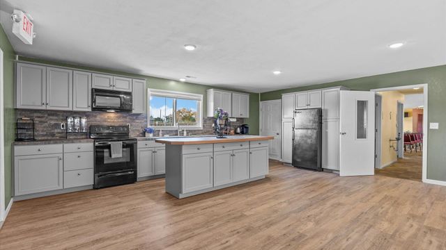412 32 Road, Clifton, CO 81520