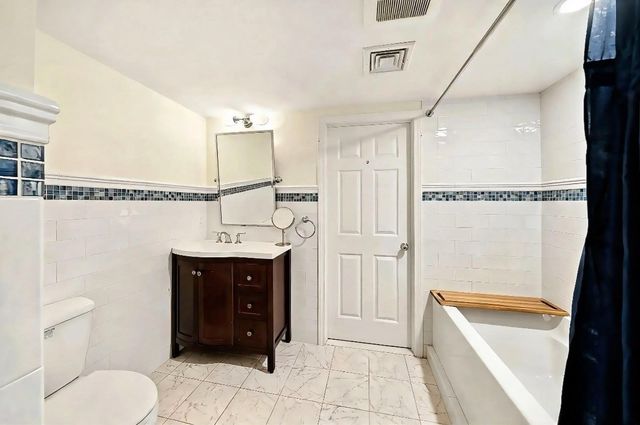 21 Elmwood Rd, Wellesley, MA 02481