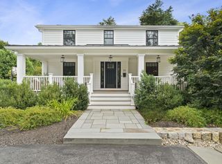 21 Elmwood Rd, Wellesley, MA 02481