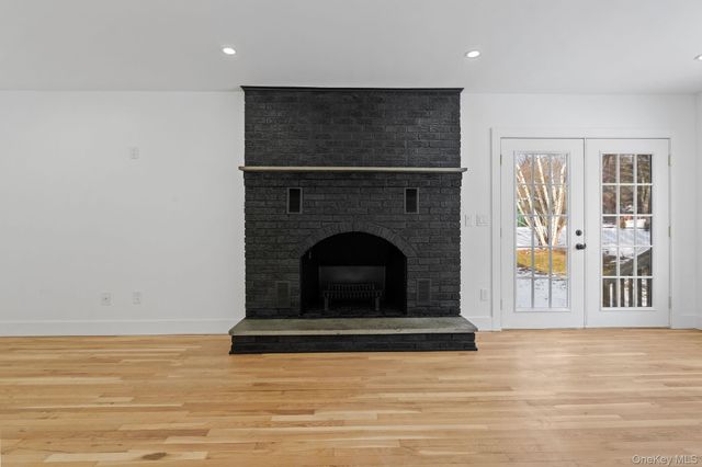 52 Rudolph Road, Modena, NY 12548