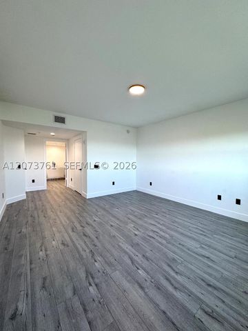 15051 Royal Oaks Ln 1403, North Miami, FL 33181