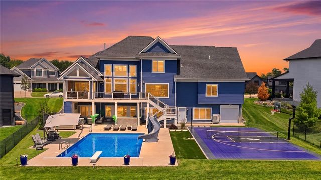 1515 Salm Drive, North Liberty, IA 52317