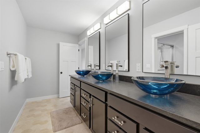 1515 Salm Drive, North Liberty, IA 52317