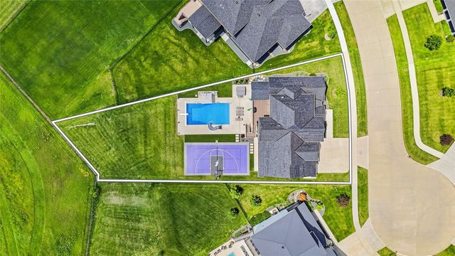 1515 Salm Drive, North Liberty, IA 52317