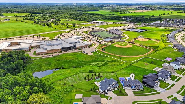 1515 Salm Drive, North Liberty, IA 52317