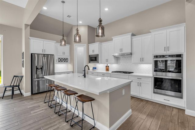 734 Satterwhite Farms Lane, Magnolia, TX 77354