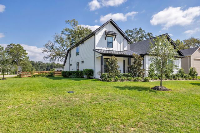 734 Satterwhite Farms Lane, Magnolia, TX 77354