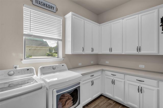 734 Satterwhite Farms Lane, Magnolia, TX 77354