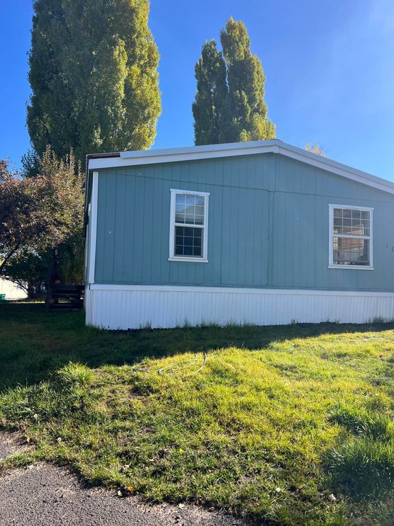 4000 Round Lake Road 106, Klamath Falls, OR 97601