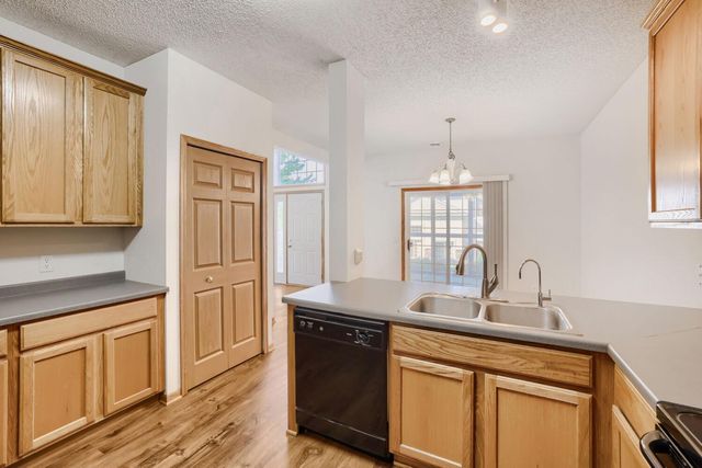 6778 Pine Crest Trail S, Cottage Grove, MN 55016