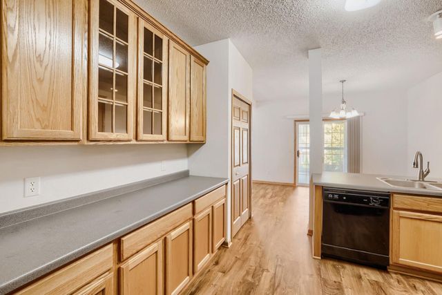 6778 Pine Crest Trail S, Cottage Grove, MN 55016