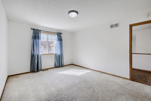 6778 Pine Crest Trail S, Cottage Grove, MN 55016