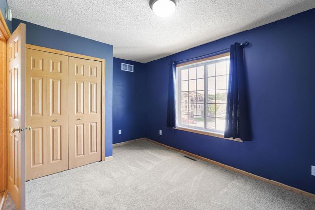 6778 Pine Crest Trail S, Cottage Grove, MN 55016