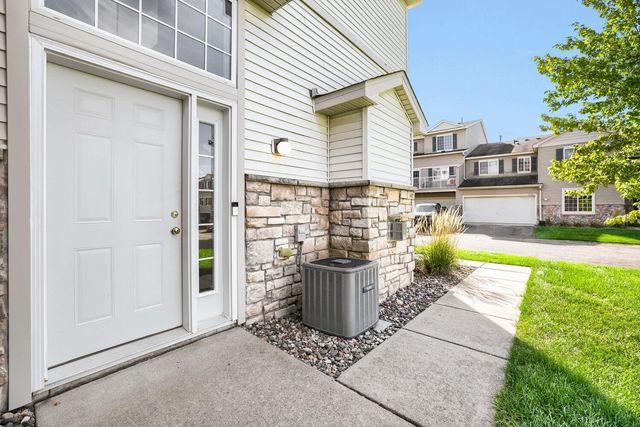 6778 Pine Crest Trail S, Cottage Grove, MN 55016