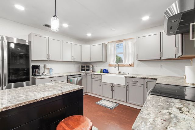 247 NE Highway Avenue, Fort Walton Beach, FL 32547