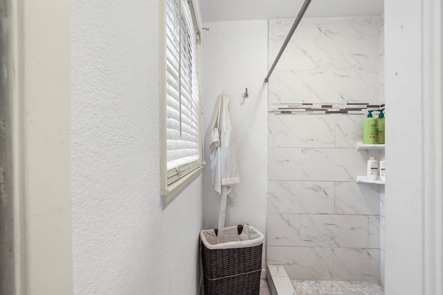 247 NE Highway Avenue, Fort Walton Beach, FL 32547