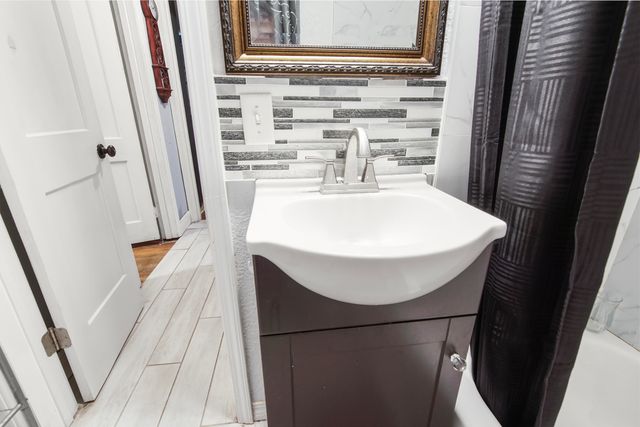 247 NE Highway Avenue, Fort Walton Beach, FL 32547