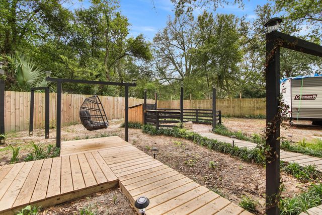 247 NE Highway Avenue, Fort Walton Beach, FL 32547