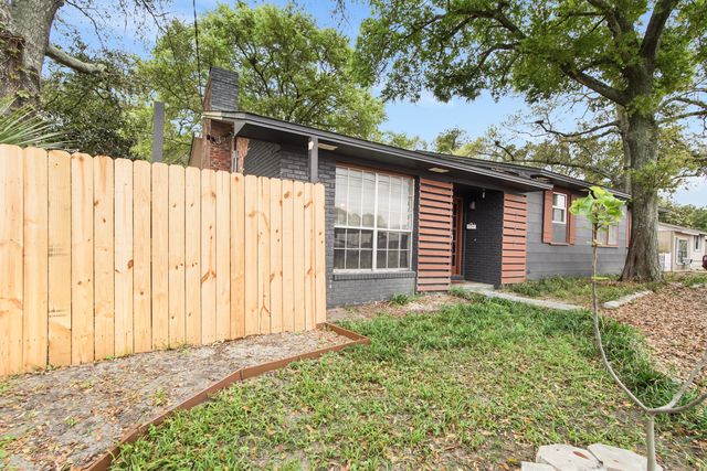 247 NE Highway Avenue, Fort Walton Beach, FL 32547