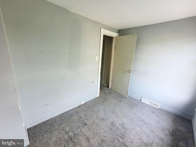 1534 N CAREY ST, Baltimore, MD 21217