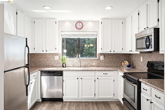 3687 Maple AVE 9, Oakland, CA 94602
