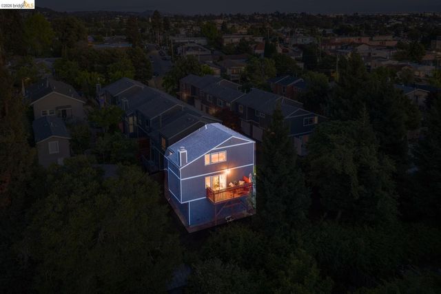3687 Maple AVE 9, Oakland, CA 94602