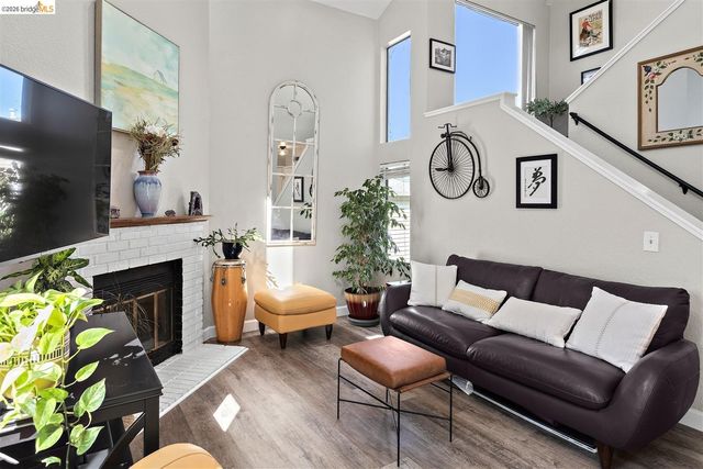 3687 Maple AVE 9, Oakland, CA 94602