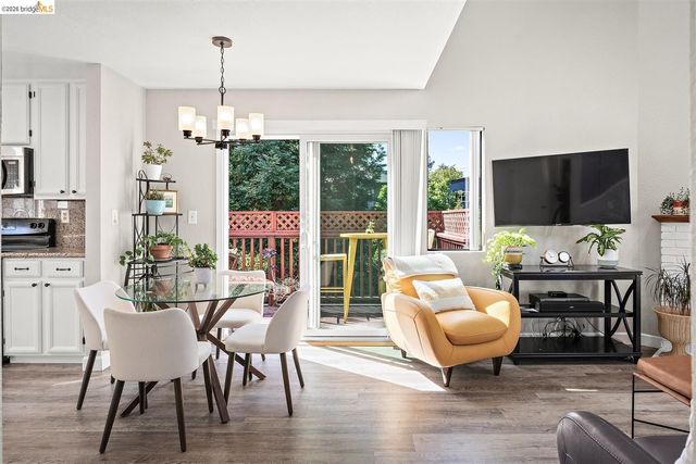 3687 Maple AVE 9, Oakland, CA 94602