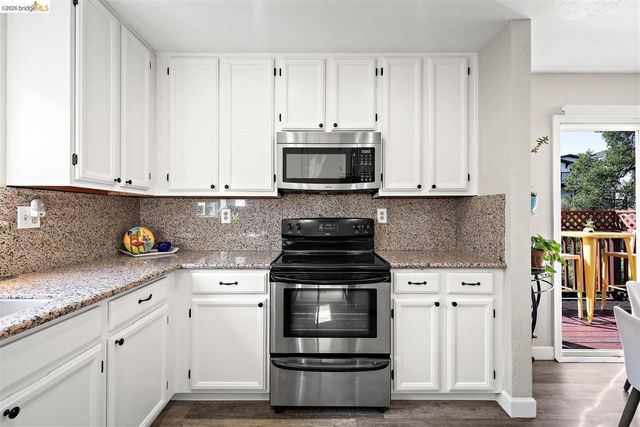 3687 Maple AVE 9, Oakland, CA 94602