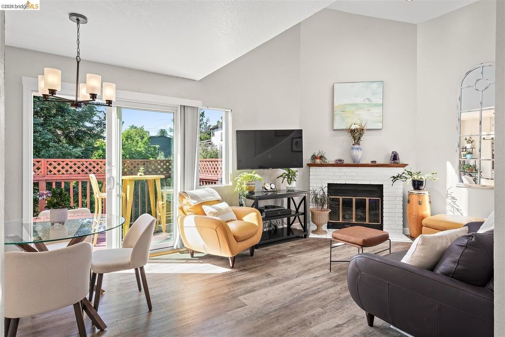3687 Maple AVE 9, Oakland, CA 94602