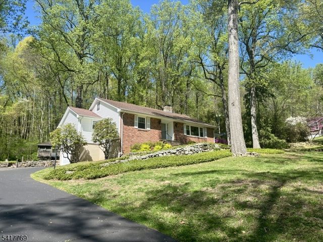 9 Henderson Hill Rd, Union Twp., NJ 08827