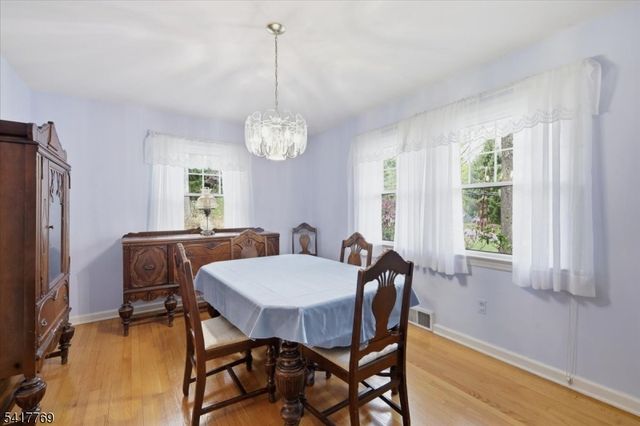 9 Henderson Hill Rd, Union Twp., NJ 08827