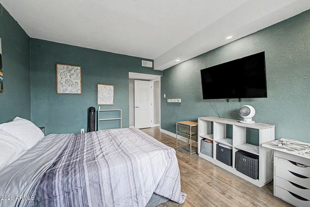357 E THOMAS Road A105, Phoenix, AZ 85012