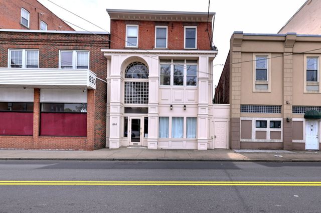 844 Grand Avenue 2, New Haven, CT 06511