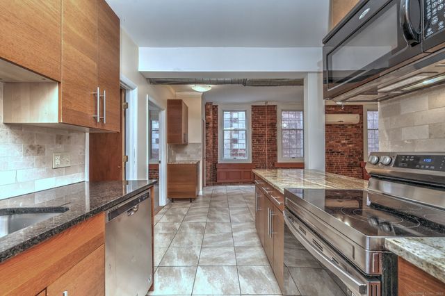 844 Grand Avenue 2, New Haven, CT 06511